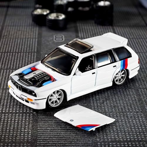 Hot Wheels 1990 BMW 318i Touring Collectors Elite 64 - image 4
