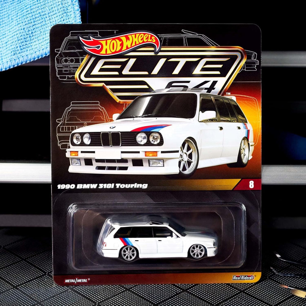 Hot Wheels 1990 BMW 318i Touring Collectors Elite 64 - image 3