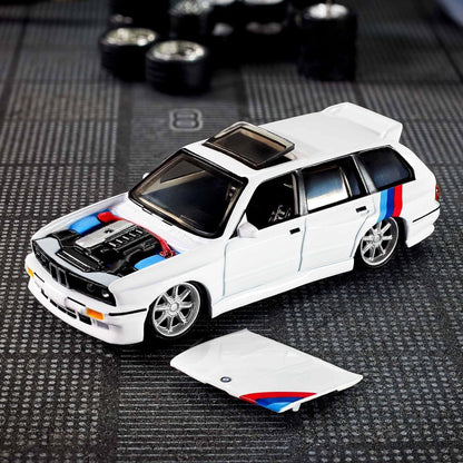 Hot Wheels 1990 BMW 318i Touring Collectors Elite 64 - image 6