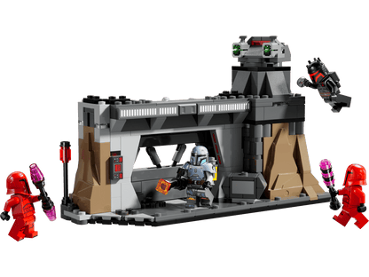 LEGO Star Wars: The Mandalorian Paz Vizsla and Moff Gideon Battle 75386