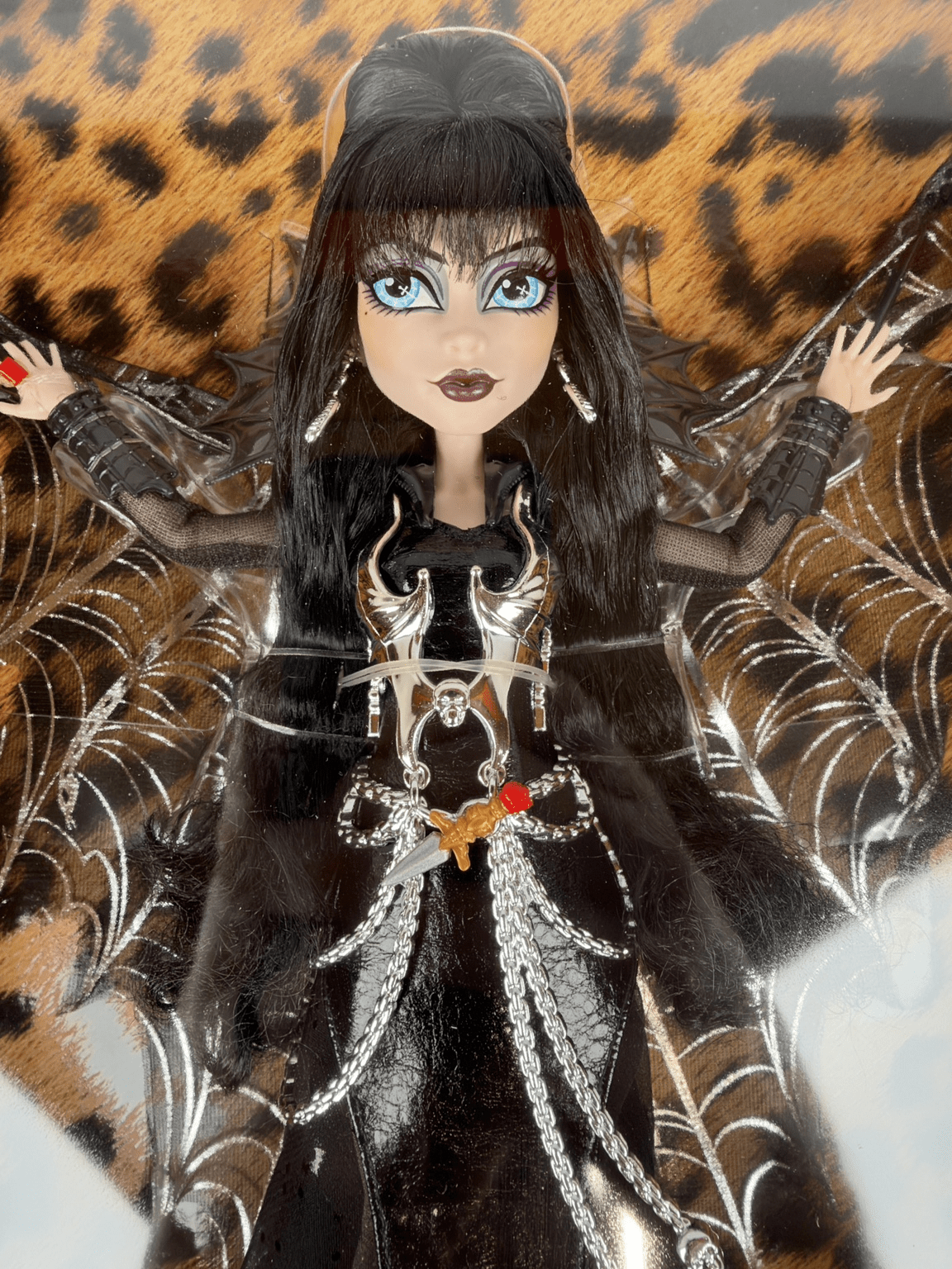 Monster High Skullector Elvira, Mistress of the Dark Doll, HYV99 - Westside Toys